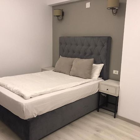 Hotel Helin - Calea Bucuresti 克拉奥华 外观 照片