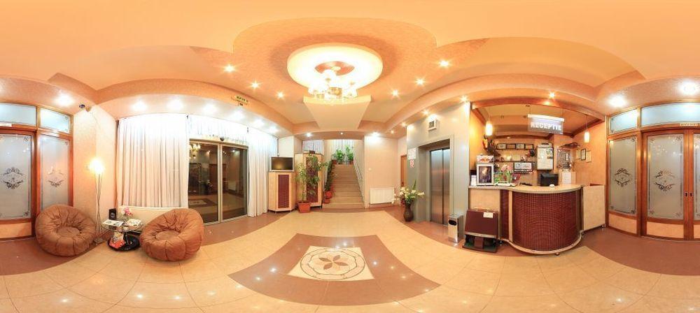 Hotel Helin - Calea Bucuresti 克拉奥华 外观 照片