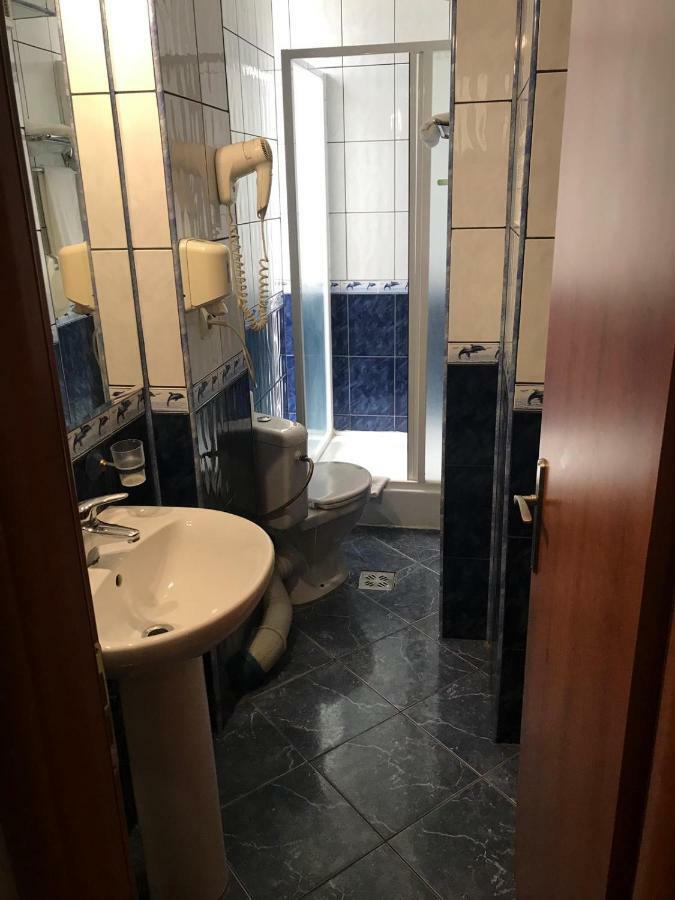 Hotel Helin - Calea Bucuresti 克拉奥华 外观 照片